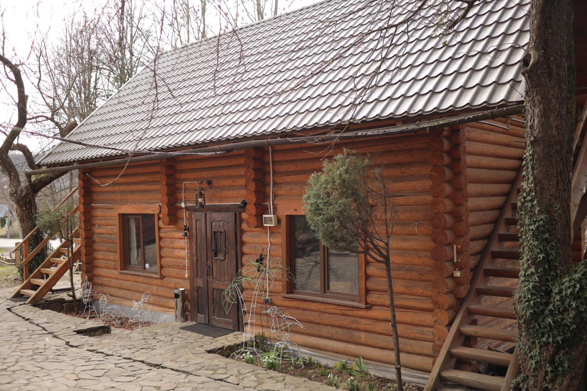 Приватна Садиба Дикий Мед Acomodação com café da manhã Ploskoye Exterior foto